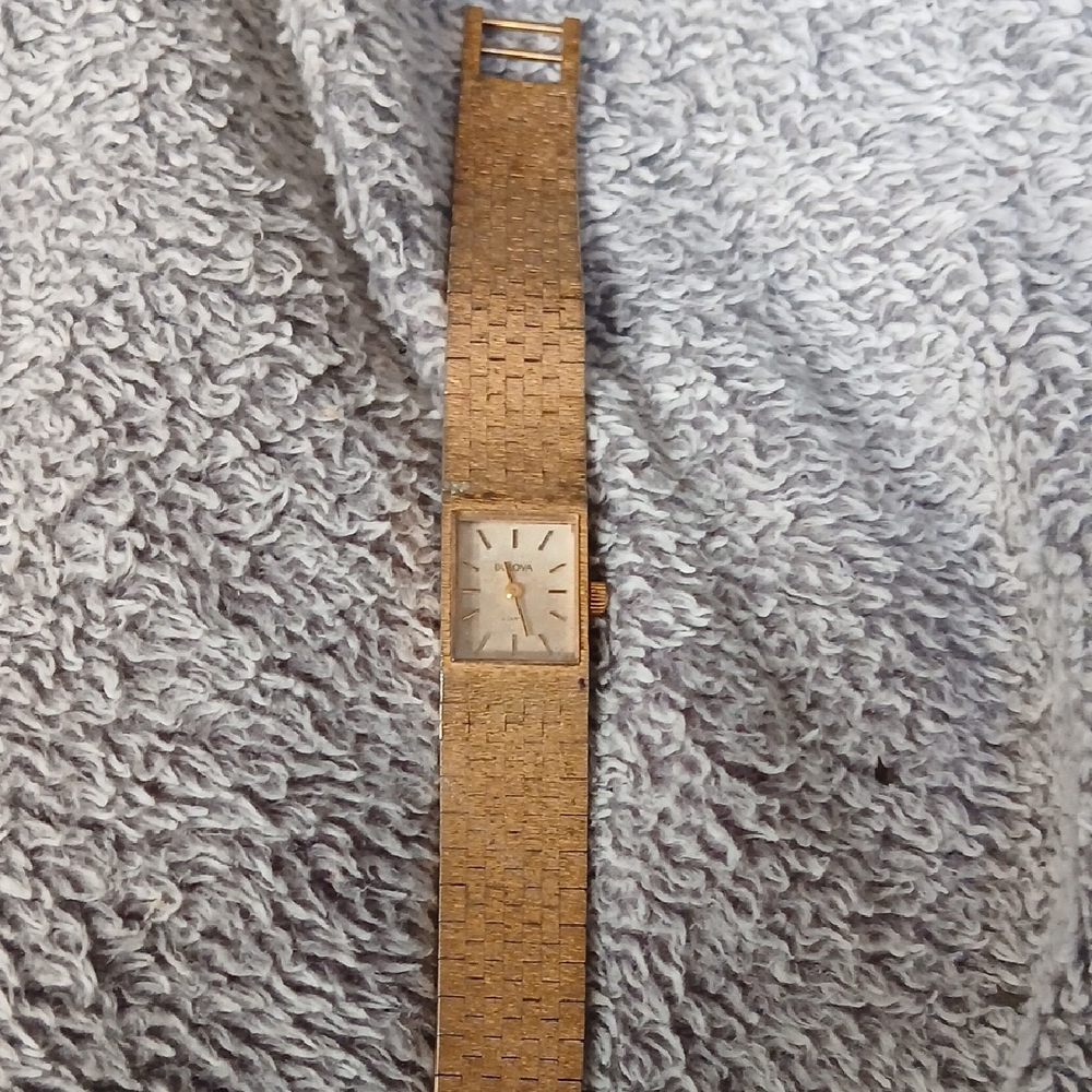 Vintage Womens Bulova Watch. Elegant Gold-Tone. Missing Back. Can Buy On Ebay. - Picture 1 of 4